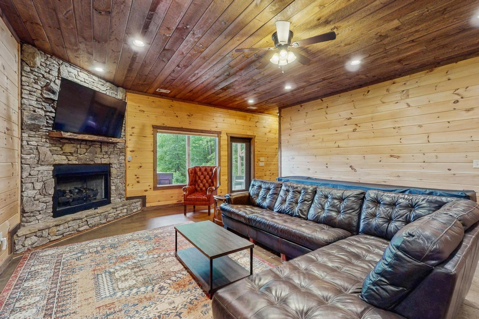 Whispering Woods Villa Blue Ridge Bagian luar foto